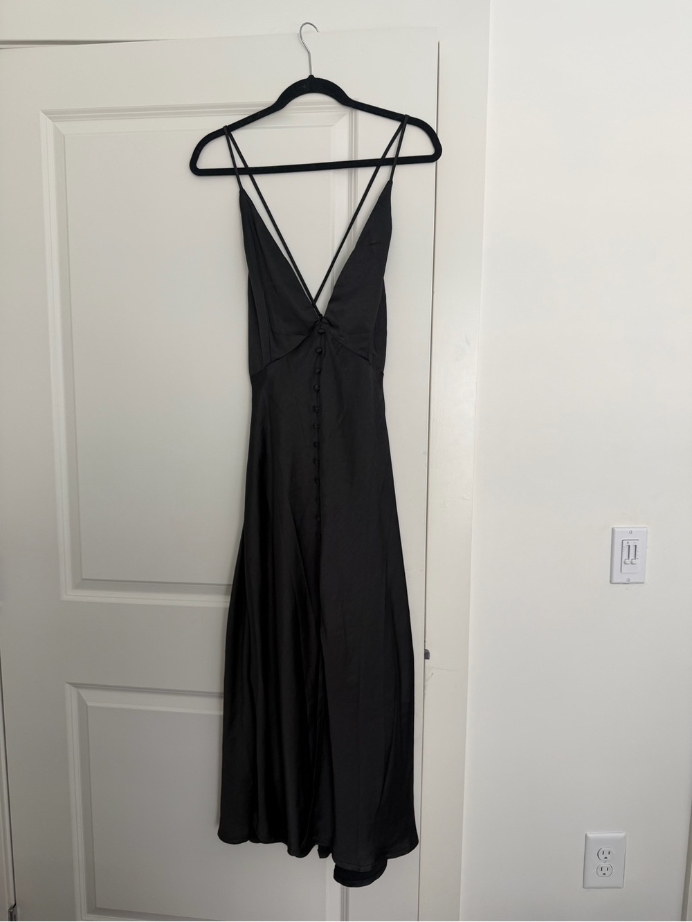 Hello Molly sleek night satin midi dress black Size Large - Picture 5 of 10